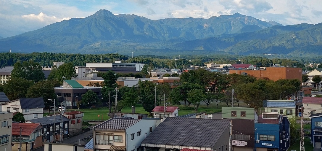 市役所から見た妙高山.jpg