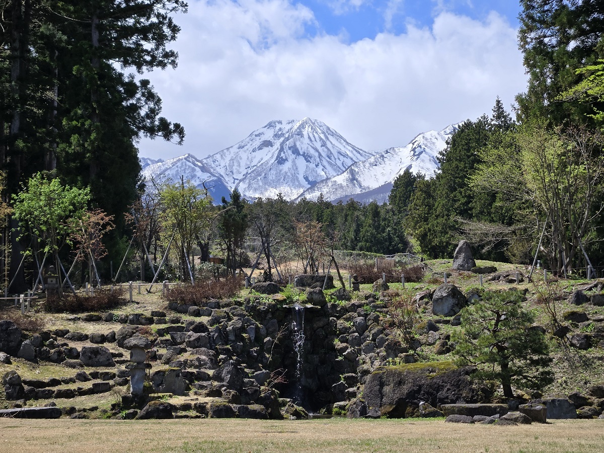 旧宝蔵院庭園の写真.jpg