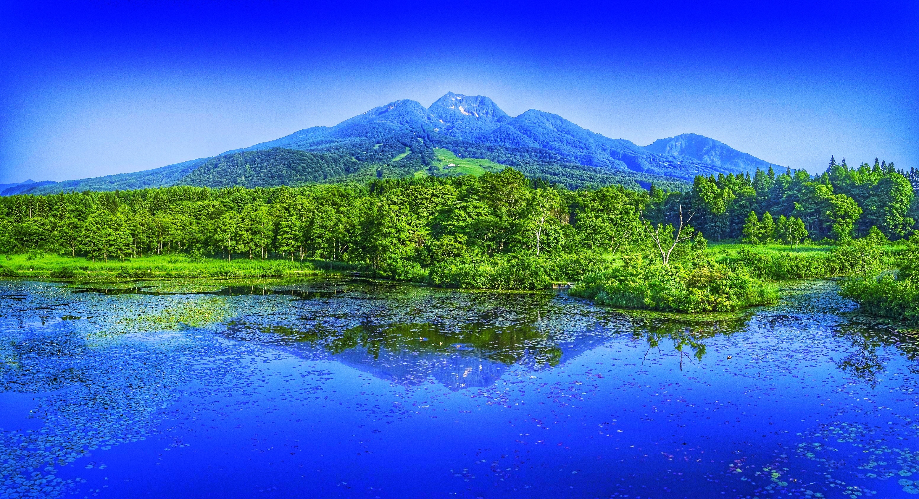 01_妙高山といもり池（正面から）.JPG