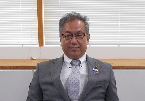 渡部副議長写真（トリミング済）.jpg
