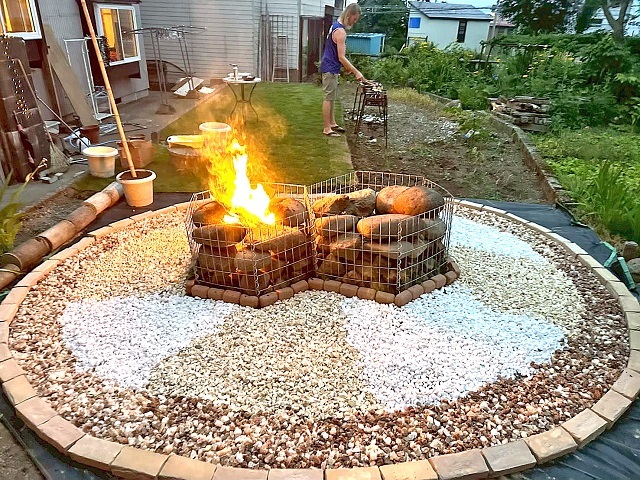 12_backyard.jpg